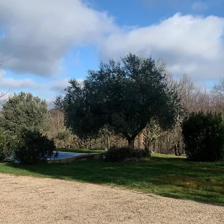 Domaine Des Clauzes בית נופש